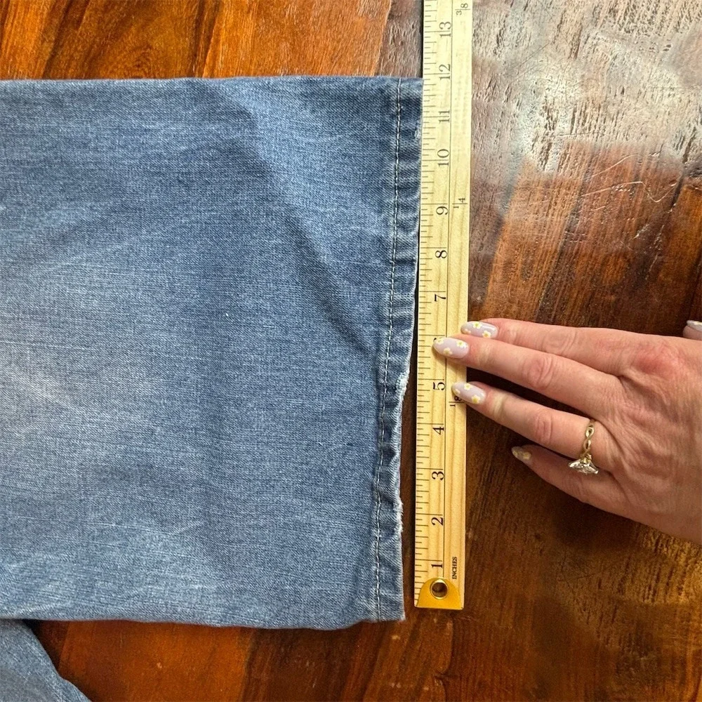 Rock Revival Men's Jean Shorts Size 34 Blue‎ Medium Wash Distressed
